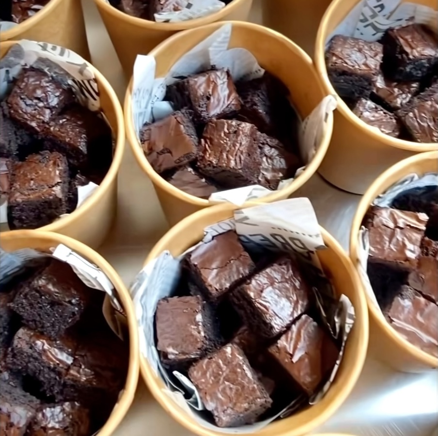 mini brownies in a kraft pot